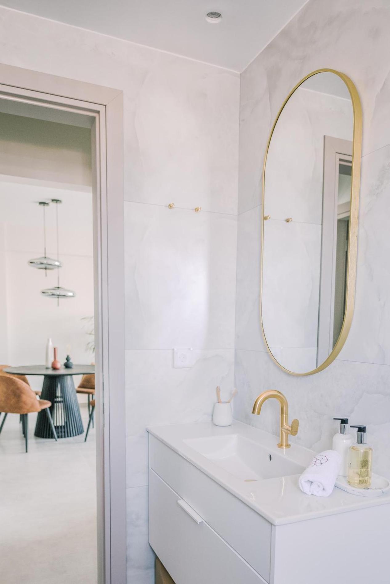 Hama Luxury Seaside Apartment Corinth